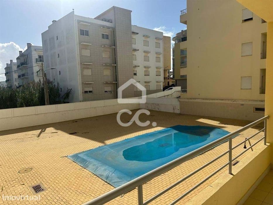 T2 mobilado na Nazaré com piscina