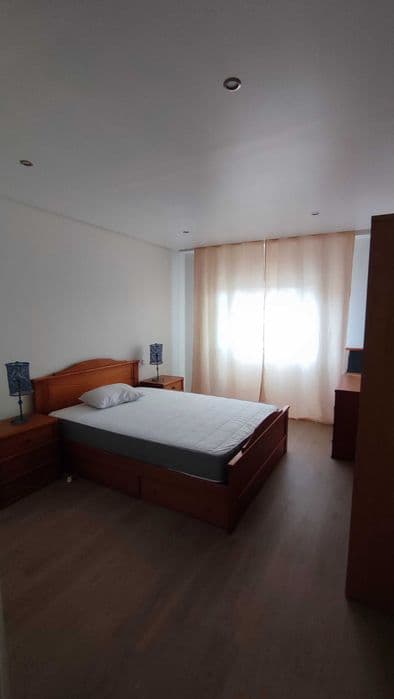 Quarto individual para professora em Agualva