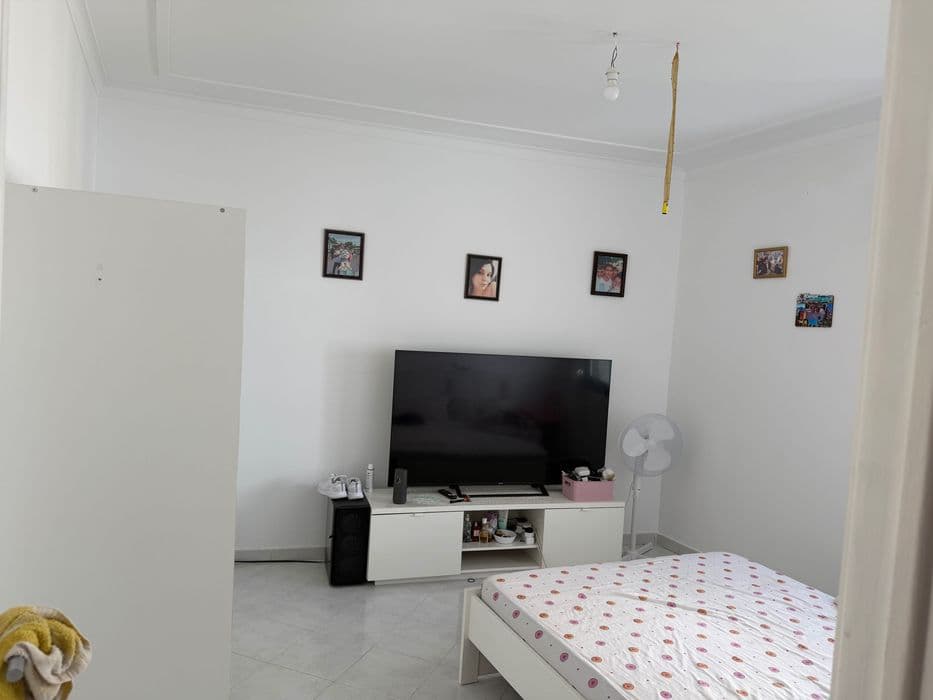 Quarto mobilado na Ramada com animais por acordo