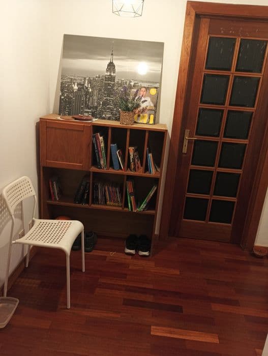 Quarto com cama de casal em Castêlo da Maia