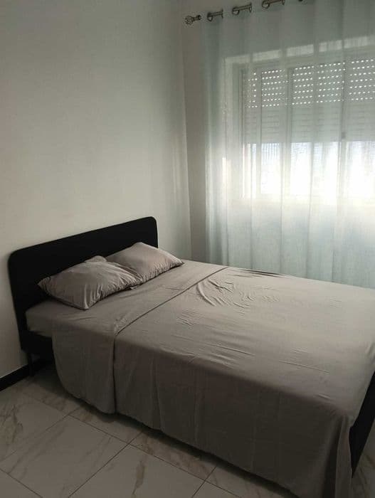 Quarto individual em Rio de Mouro