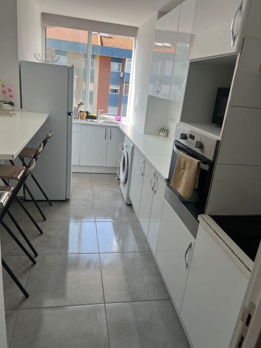 Quarto mobilado para trabalhador em Odivelas