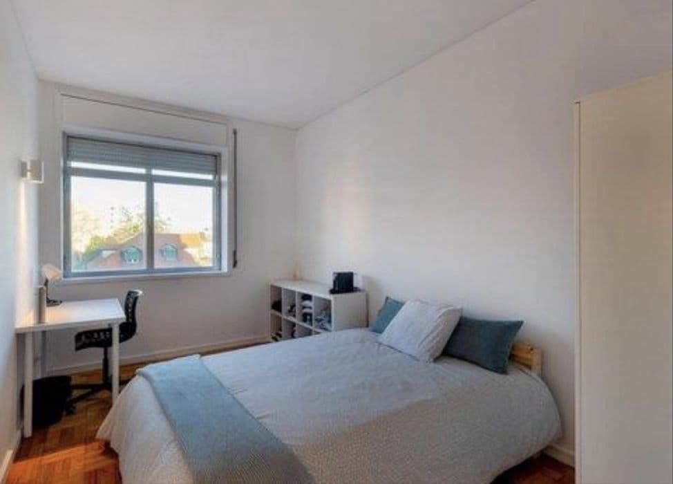 Quarto na Serra das Minas com despesas