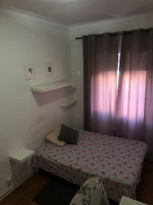 Quarto para casal em Moscavide