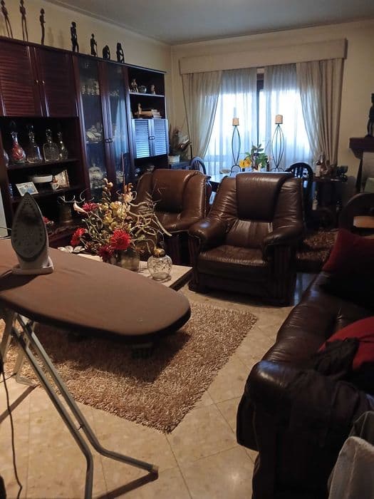 Quarto perto do El Corte Inglés em Gaia