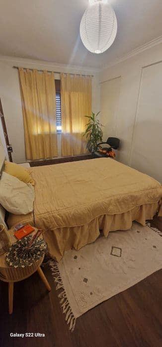 Quarto mobilado em Queluz-Belas