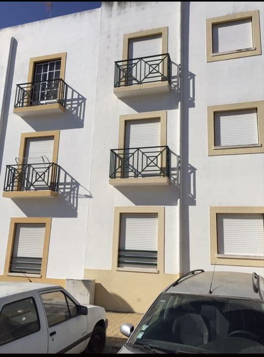 T2 com arrecadação no centro de Vendas Novas — imagem 1
