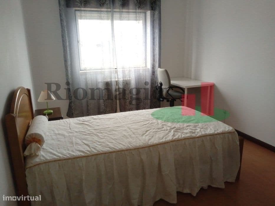 Quarto no centro de Rio Maior