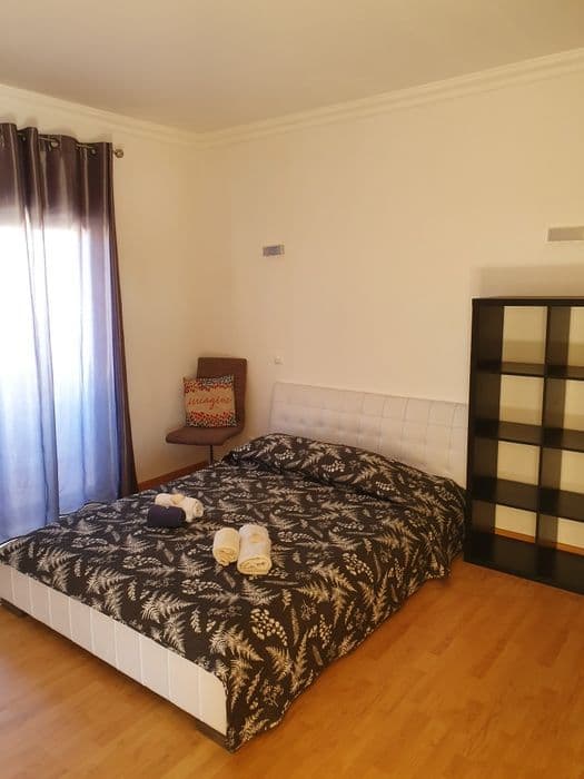T2 equipado com jardim junto da Marina de Albufeira