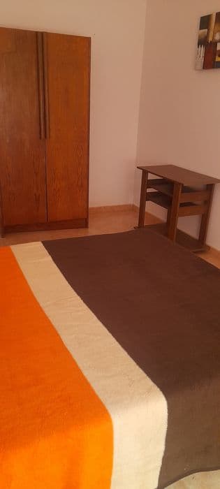 Quarto individual para homem nas Mercês