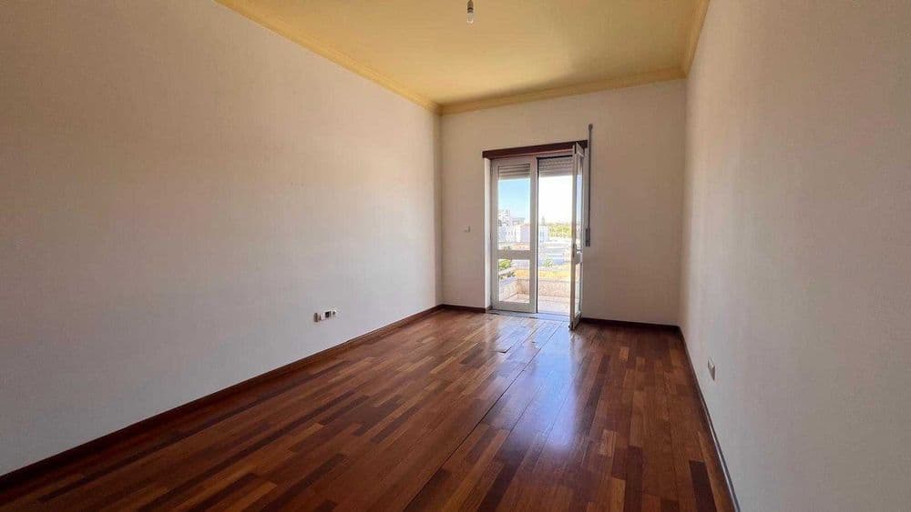 T2 com garagem e varanda em Beja