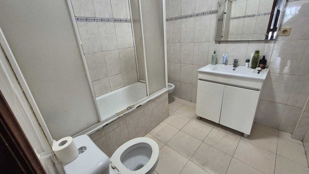 Vaga em quarto partilhado na Rua do Sol