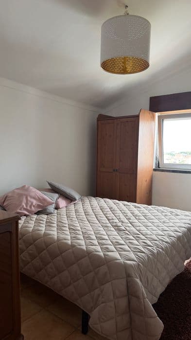 Quarto em casa familiar em São João da Talha