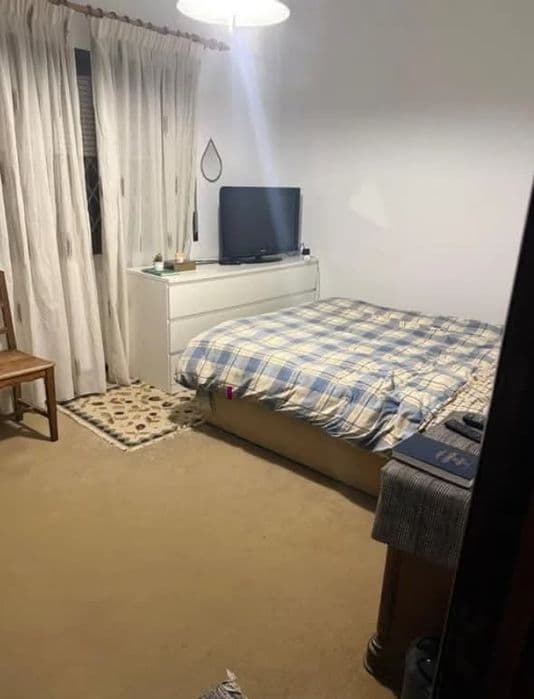 Quarto mobilado no Sarge
