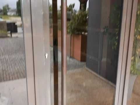 T2 com garagem e varandas no centro da Maia