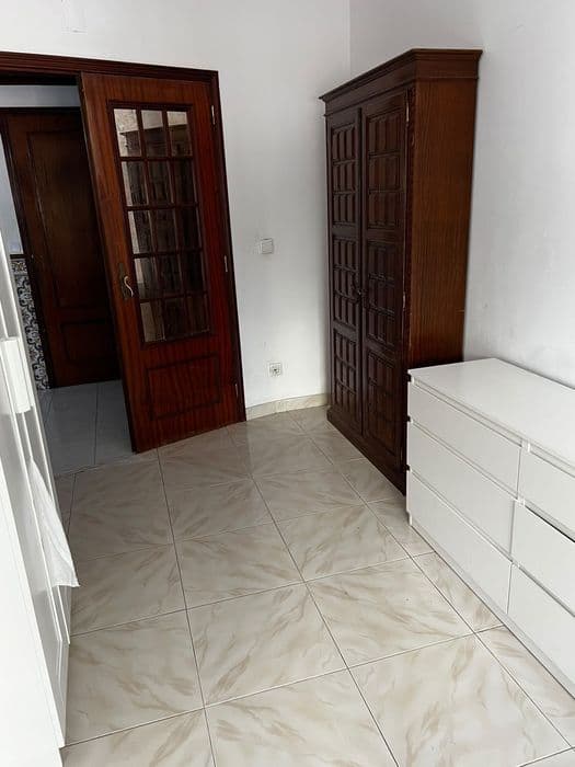 Quarto em Cacém-São Marcos