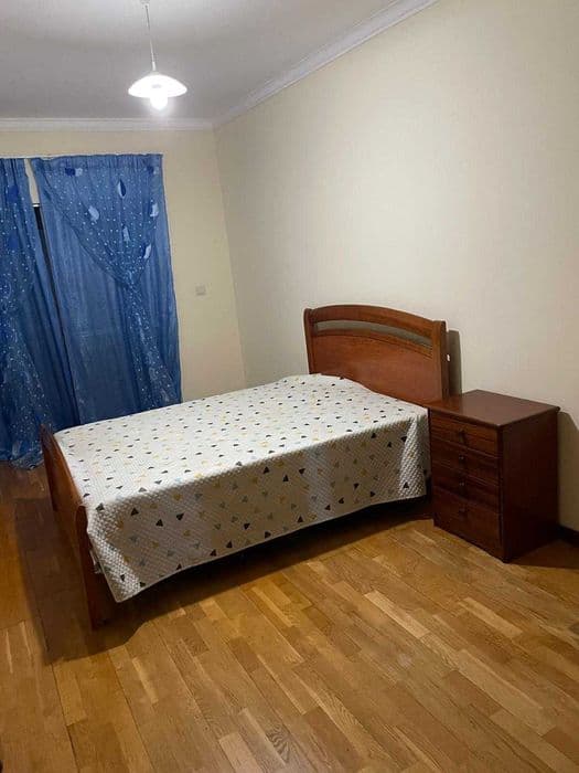 Quarto individual com WC privativo