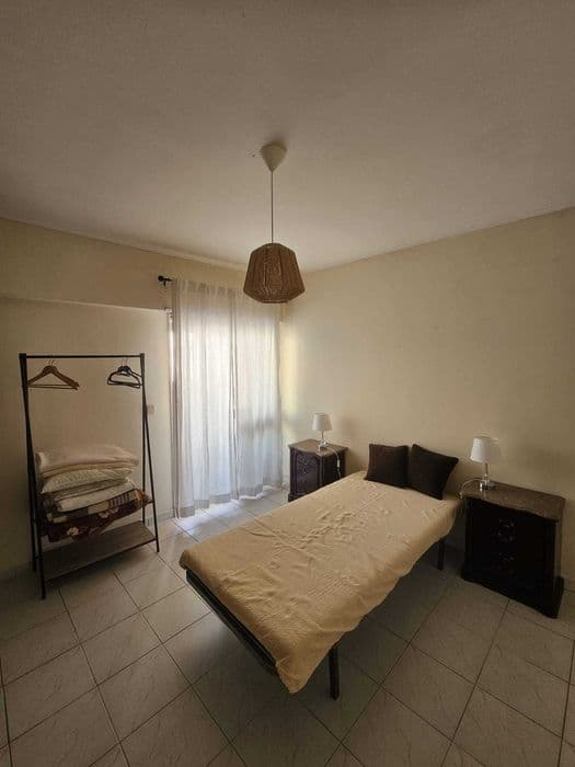 Quarto mobilado na Rinchoa e Fitares